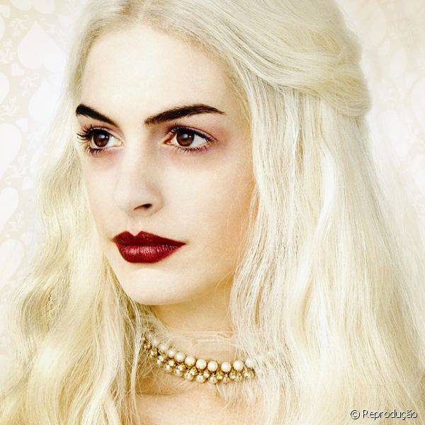 A maquiagem de Anne Hathaway como Rainha Branca em 